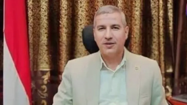نجاحات متواصلة صنعت القرار .. تجديد الثقة في محمد رمضان غريب وكيلاً لوزارة التربية والتعليم بالشرقية