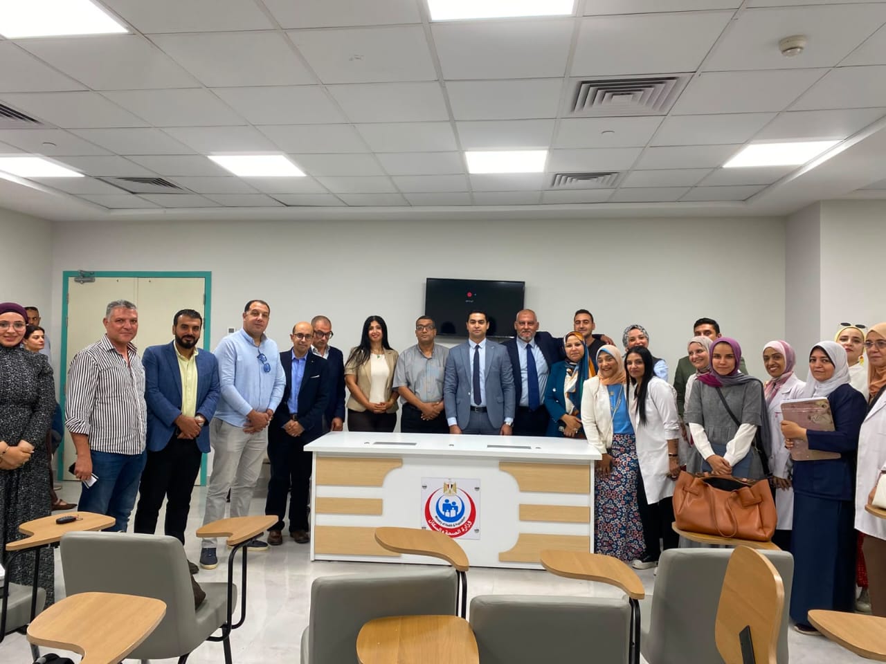 داخل مستشفى بولاق الدكرور العام .. معركة الوعي تنتصر على «التصلب المتعدد» .. خبراء المخ والأعصاب يكشفون أسرار مرض يصيب الشباب .. وبشرى سارة لمرضى الـMS بالعلاج على نفقة الدولة 3 داخل مستشفى بولاق الدكرور العام .. معركة الوعي تنتصر على «التصلب المتعدد» .. خبراء المخ والأعصاب يكشفون أسرار مرض يصيب الشباب .. وبشرى سارة لمرضى الـMS بالعلاج على نفقة الدولة